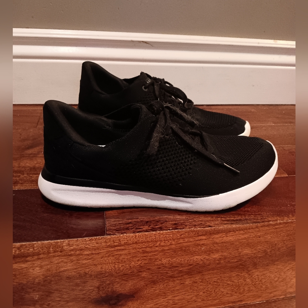Men's Kizik running shoes